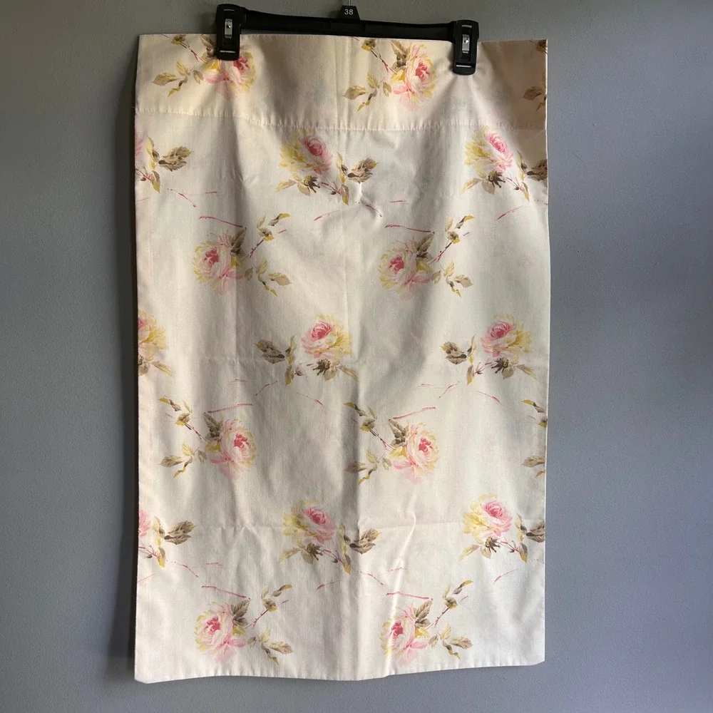 Vintage 1975 JP Stevens Floral Pillowcase Set 2 Pink Yellow Rose Cottagecore
